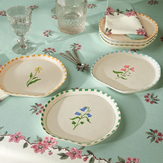 3 Teller aus 100 % Steinzeug