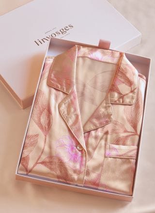 Tout en soie, pyjama